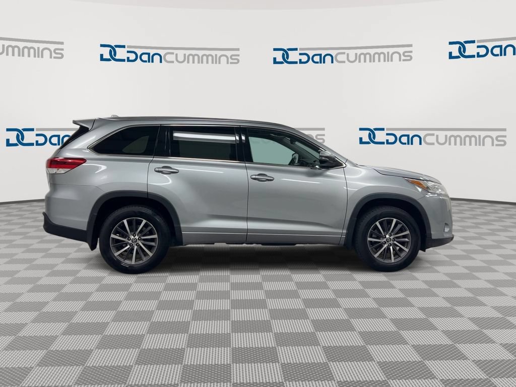 Used 2018 Toyota Highlander XLE AWD/4WD image 9