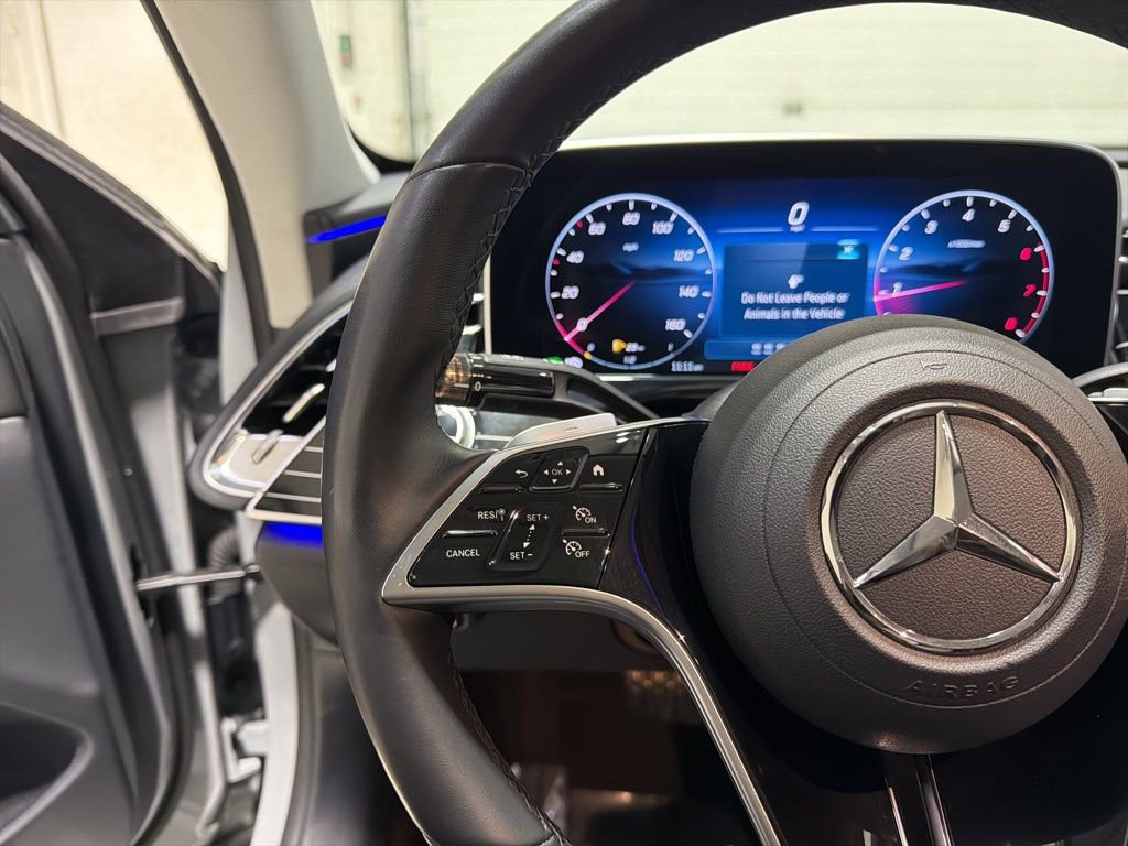 Used 2025 Mercedes-Benz E 350 4MATIC Sedan w/ Multicontour Seating Package image 28
