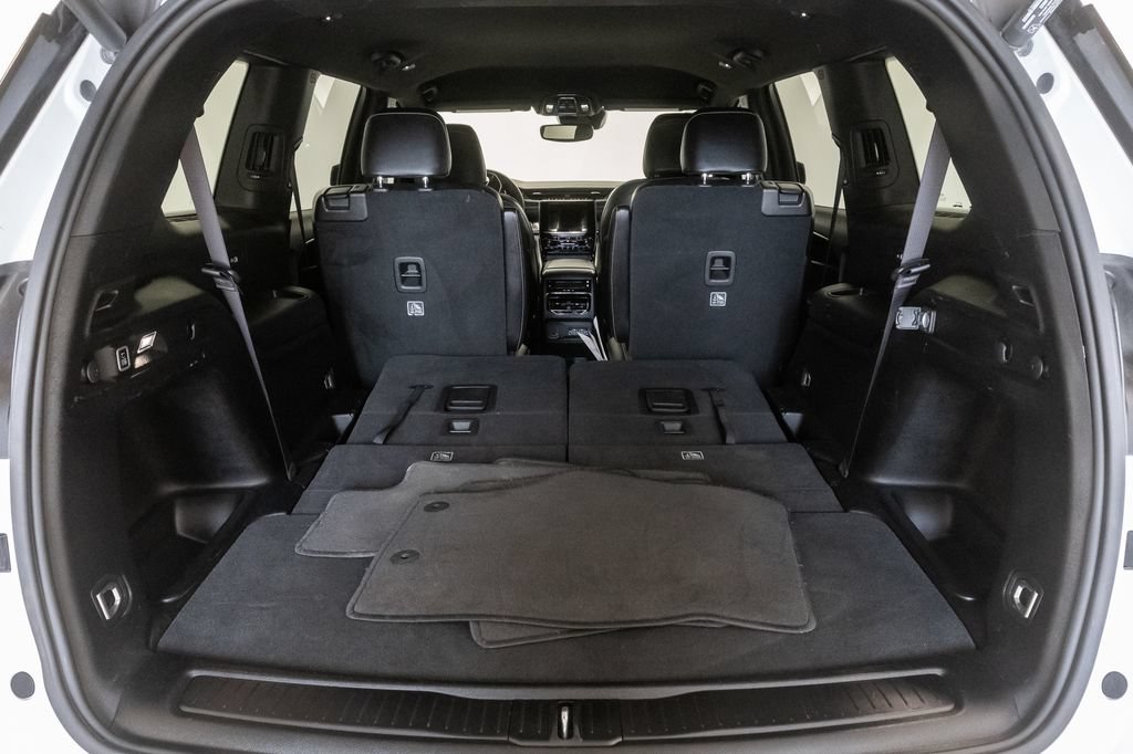 Certified 2023 Jeep Grand Cherokee L Laredo AWD/4WD image 31