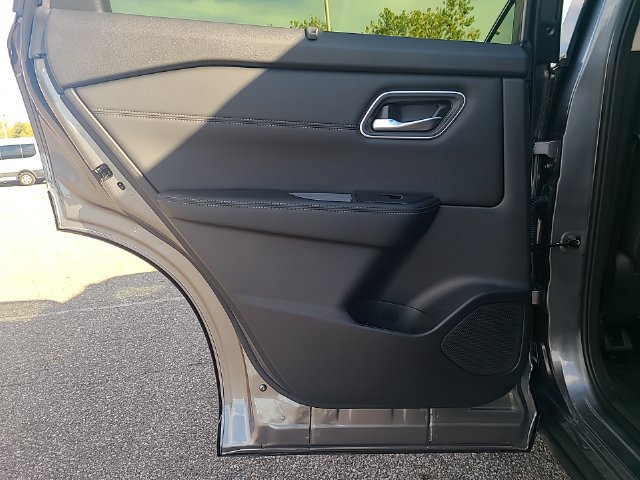 New 2026 Nissan Rogue Platinum AWD/4WD image 23