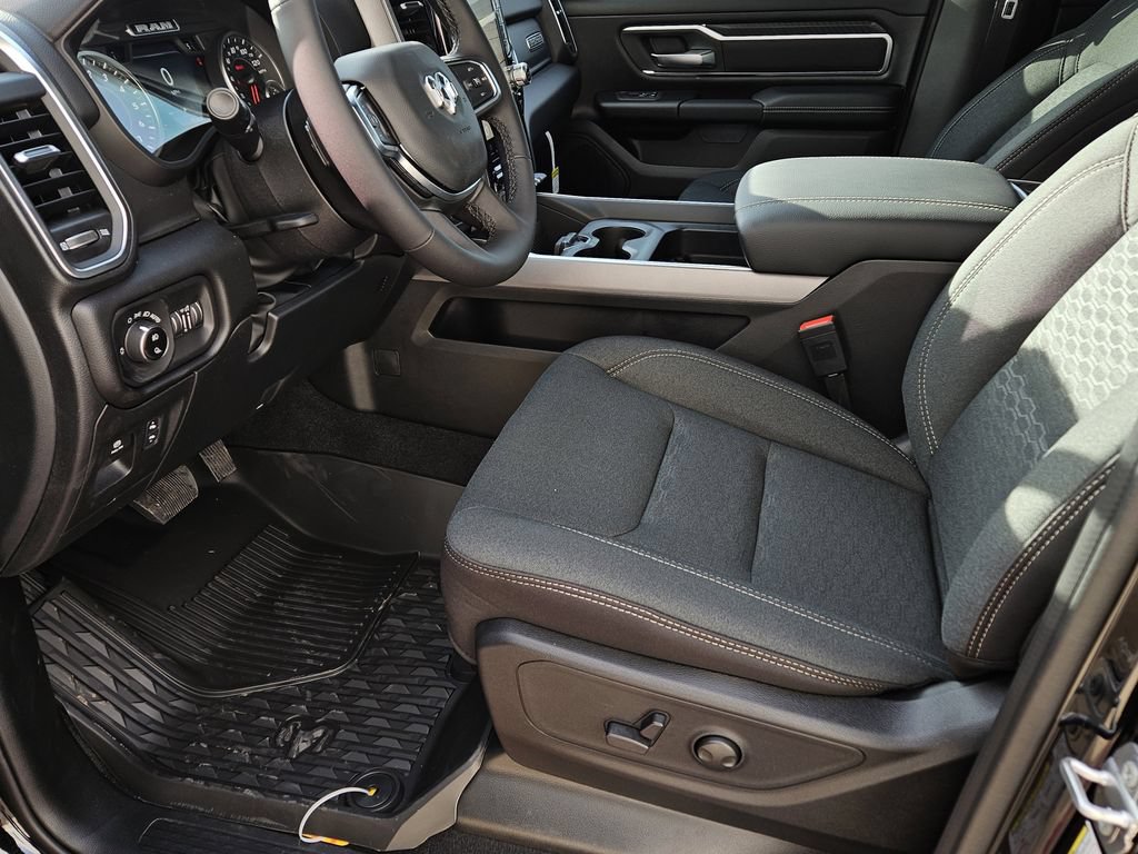 New 2026 RAM 1500 Big Horn AWD/4WD image 12