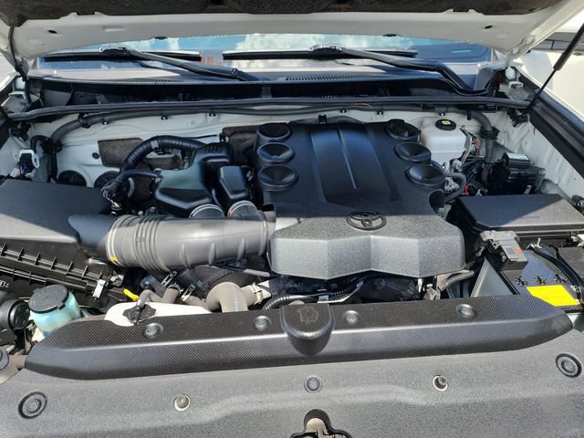 Used 2023 Toyota 4Runner SR5 AWD/4WD image 22