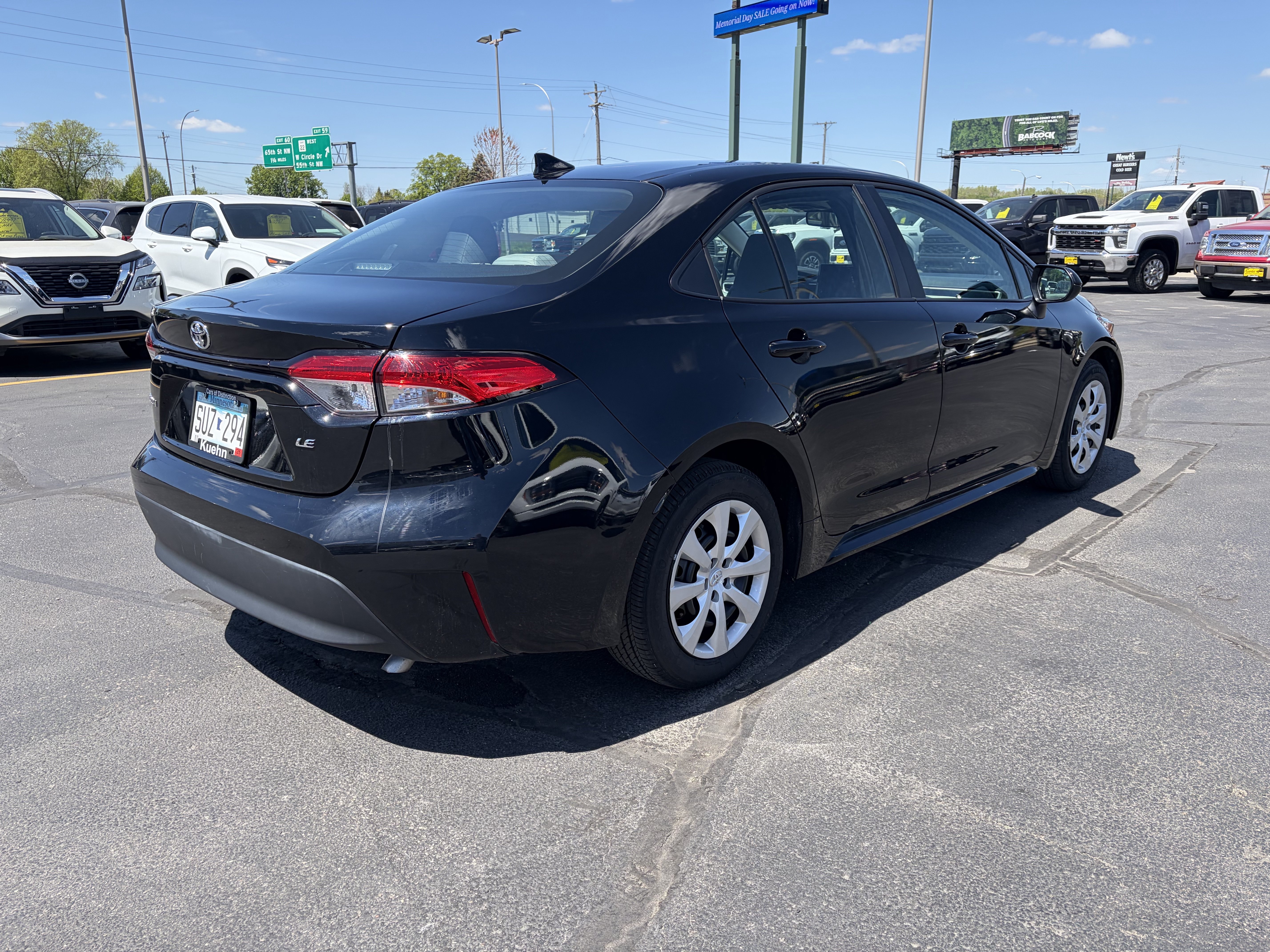 Used 2025 Toyota Corolla LE FWD image 6