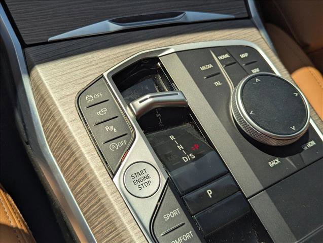 Certified 2025 BMW 330i Sedan w/ Premium Package image 12