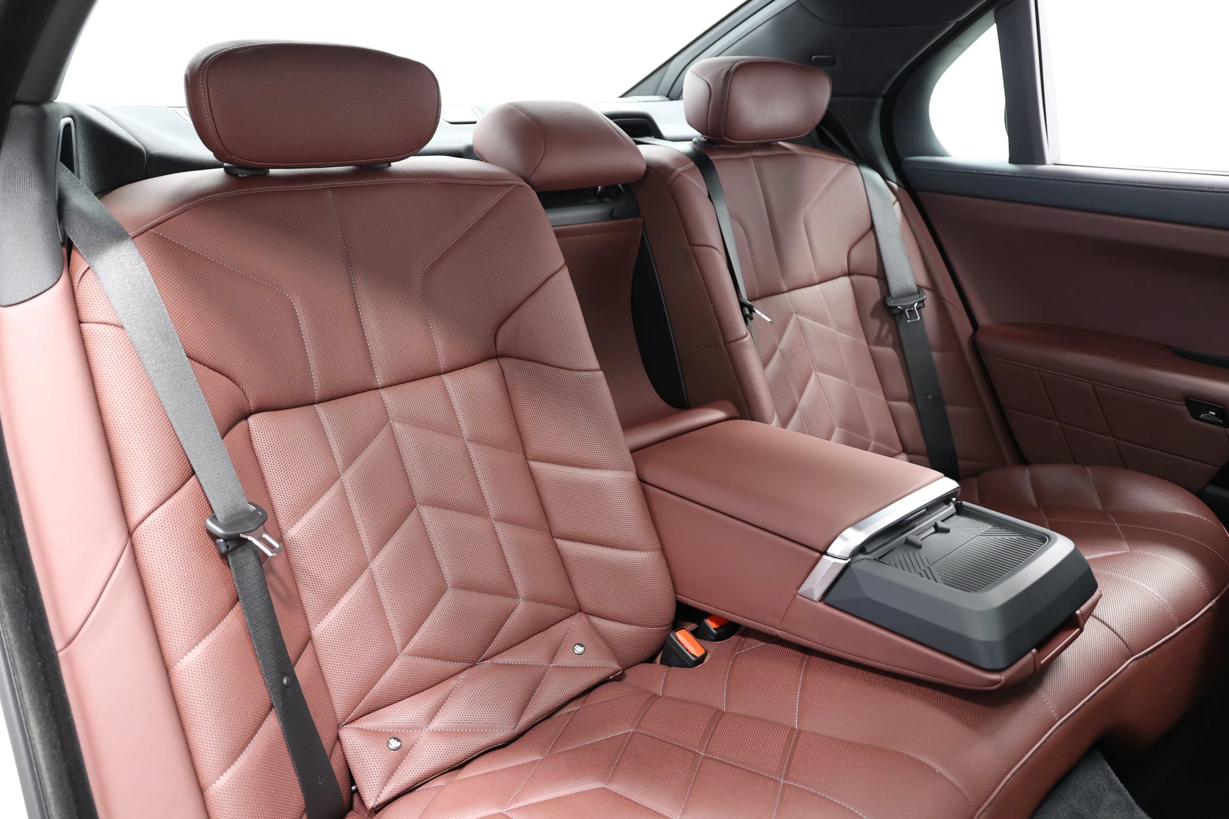 Used 2023 BMW 740i w/ Parking Assistance Package RWD image 81