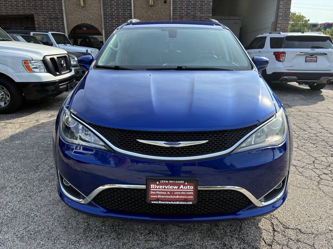 Used 2019 Chrysler Pacifica Touring-L FWD image 15