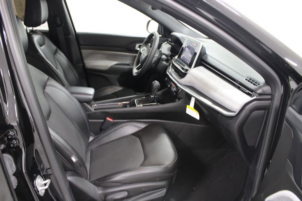 Used 2025 Jeep Compass Latitude AWD/4WD image 26