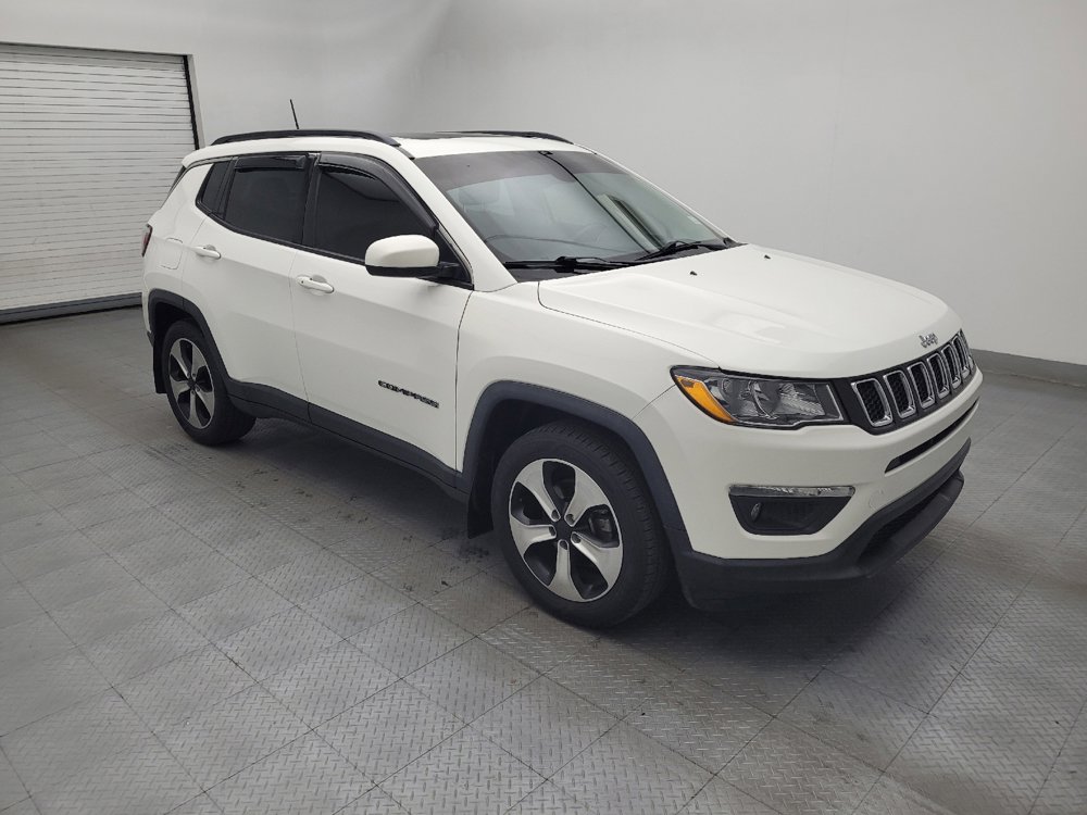 Used 2017 Jeep Compass Latitude w/ Popular Equipment Group FWD image 11