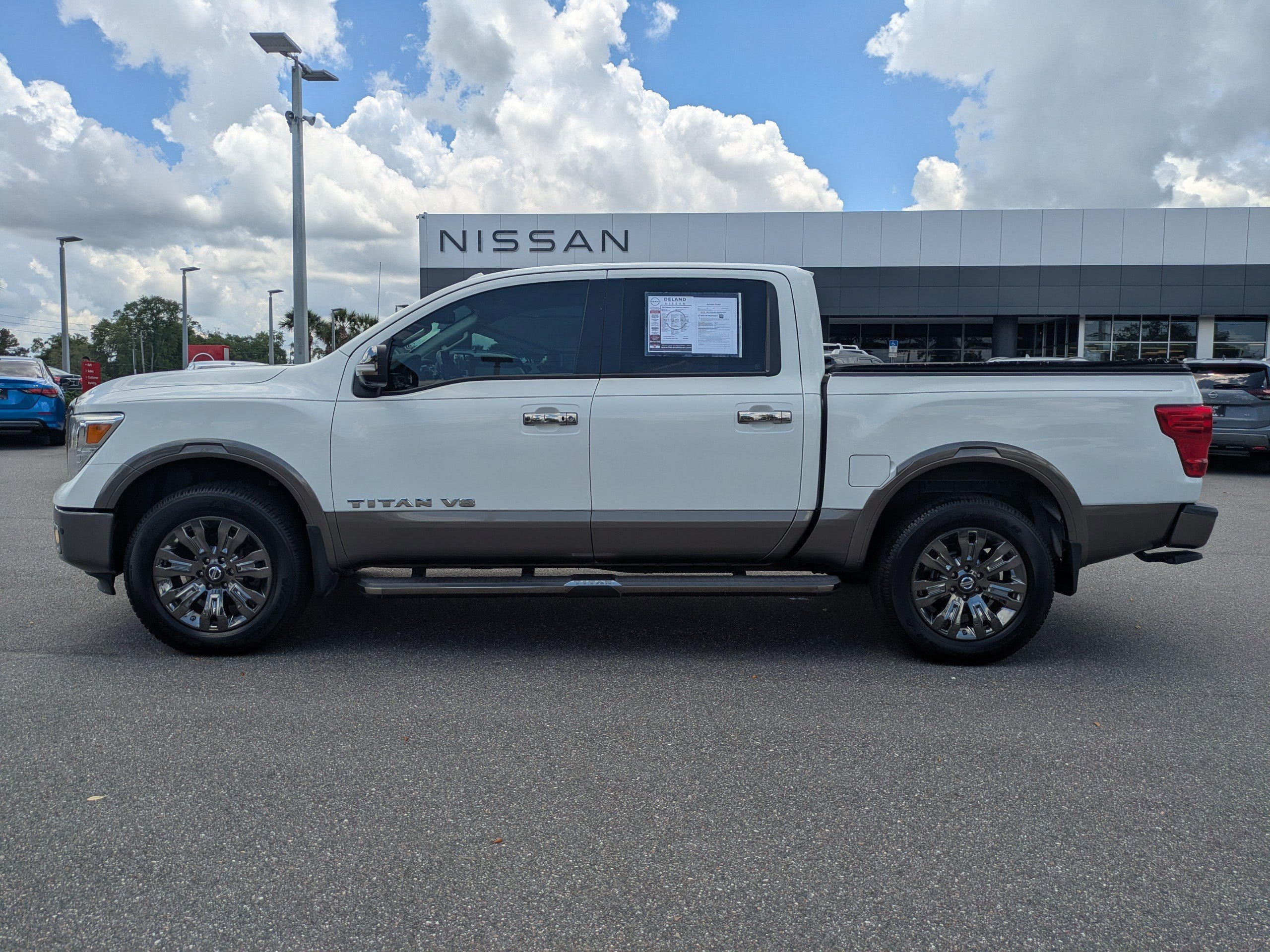 Used 2018 Nissan Titan Platinum Reserve w/ Platinum Utility Package AWD/4WD image 7