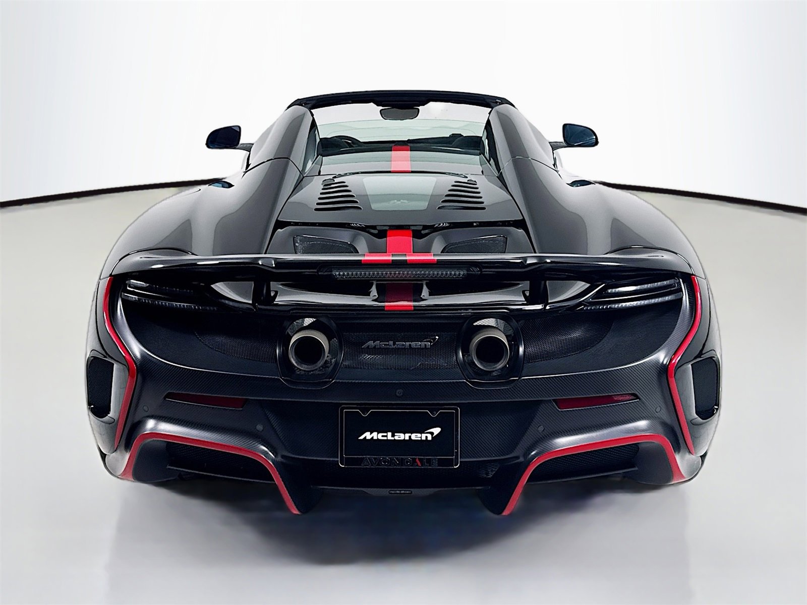 Used 2016 McLaren 675LT Spider image 6