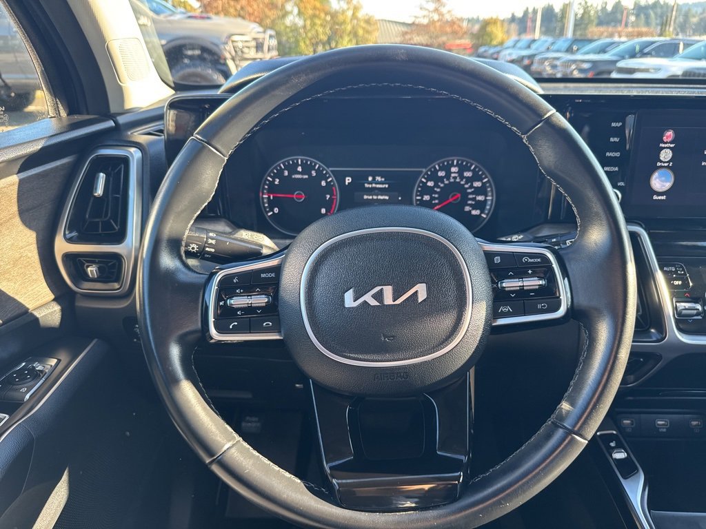 Used 2022 Kia Sorento S image 16