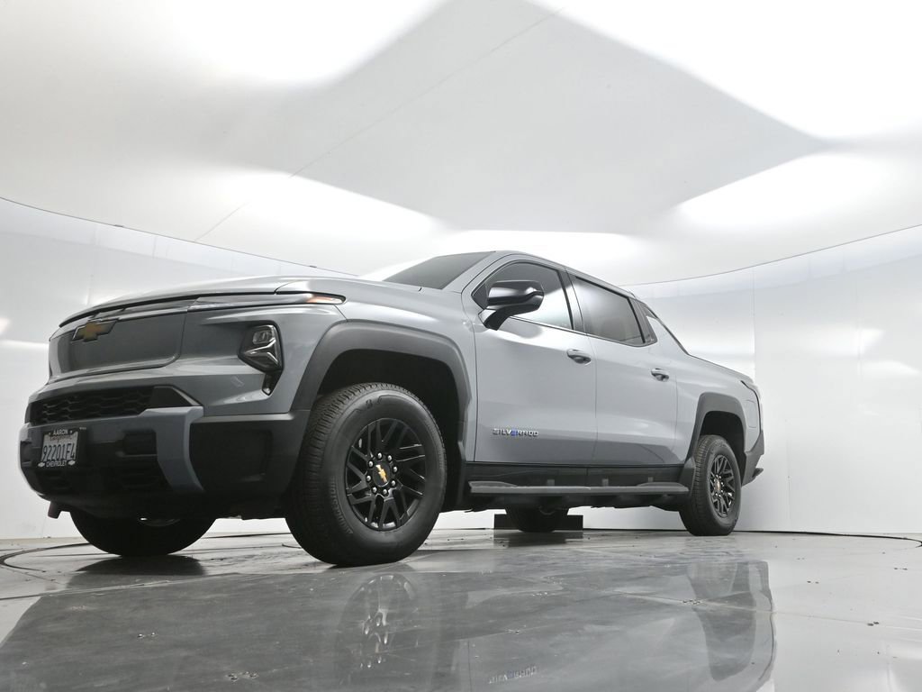 Used 2026 Chevrolet Silverado EV LT AWD/4WD image 49