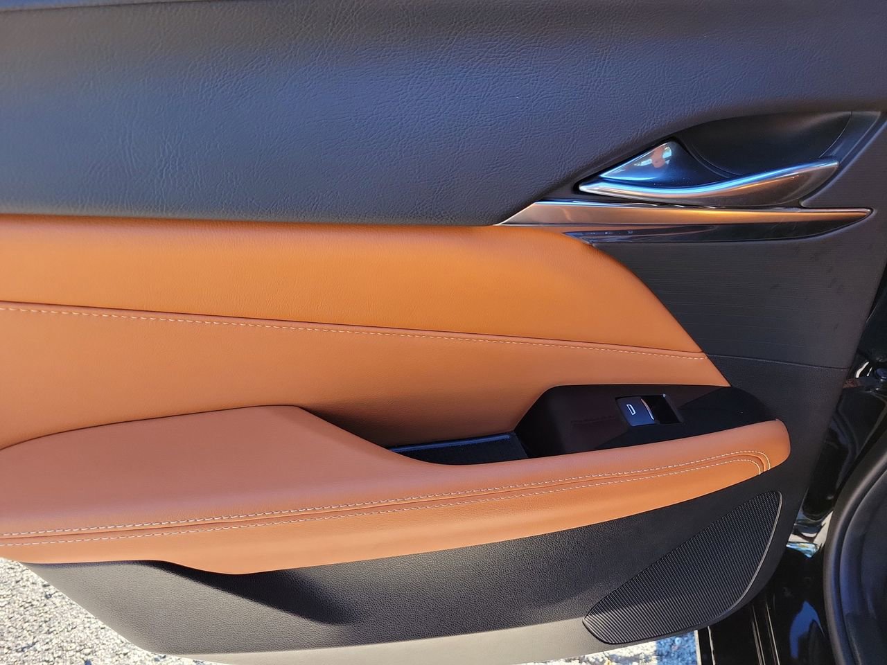 Used 2025 Cadillac CT4 Premium Luxury image 11