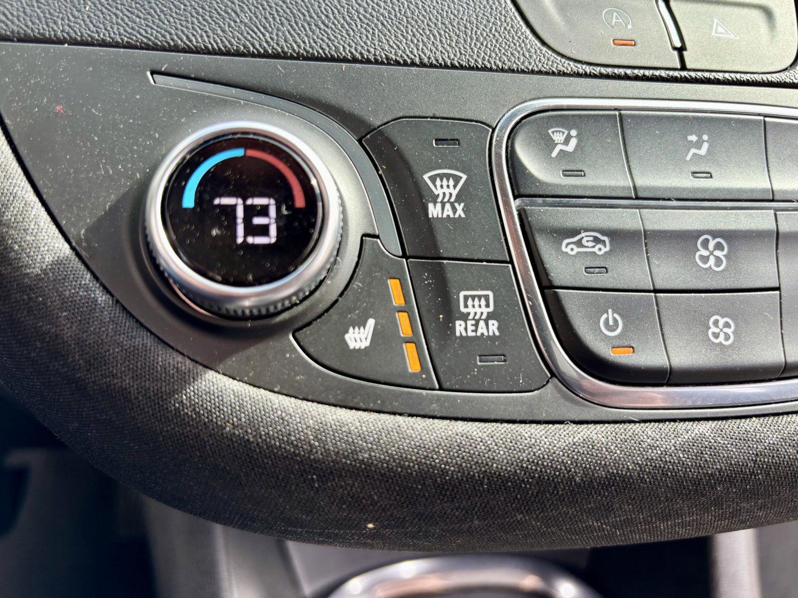 Used 2023 Chevrolet Malibu LT image 4