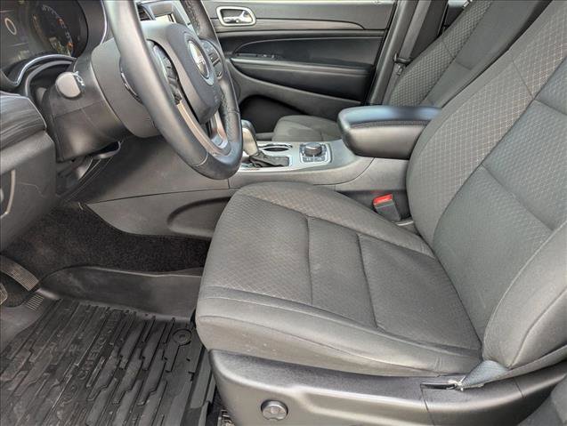 Used 2019 Jeep Grand Cherokee Laredo image 15