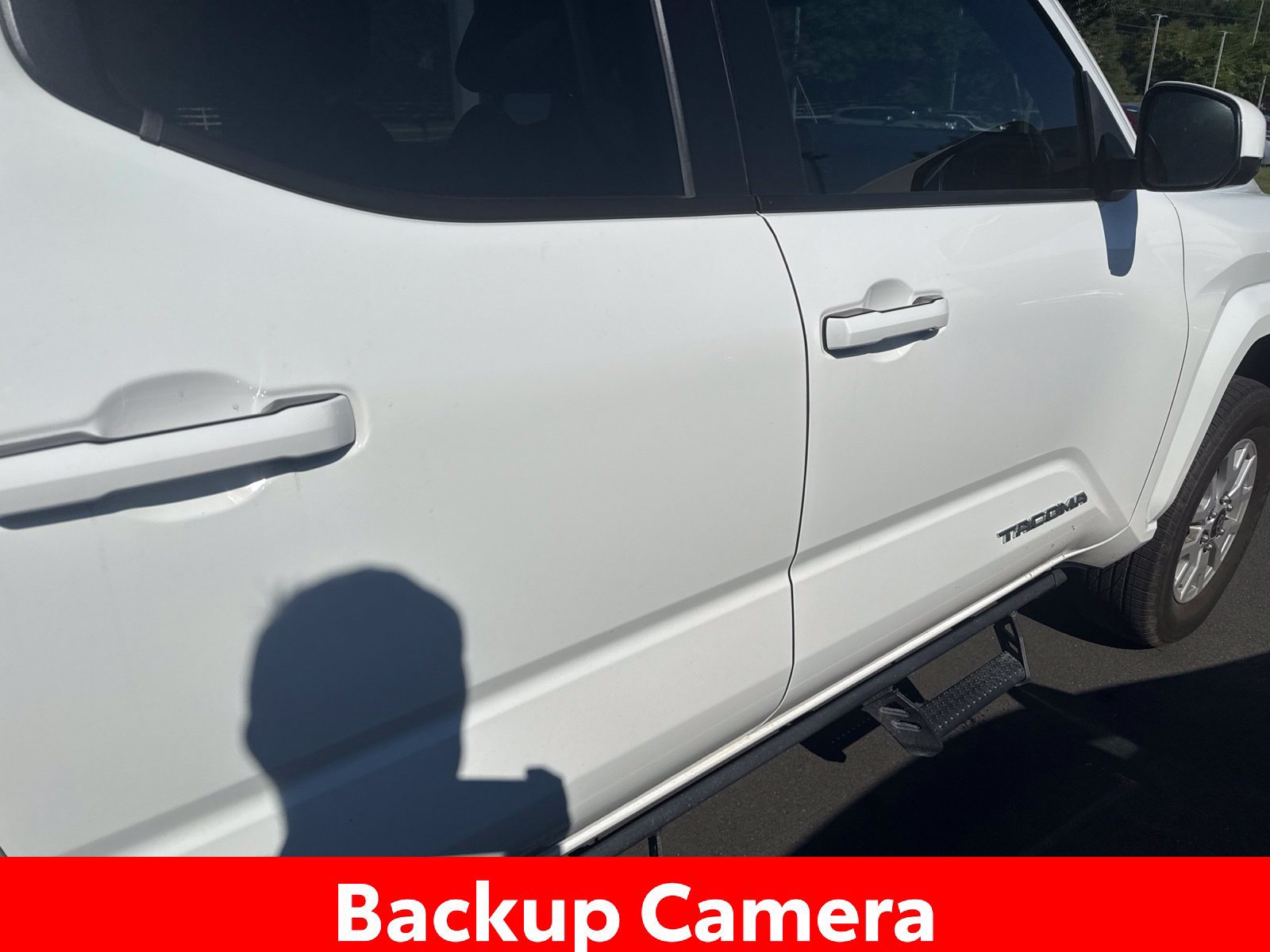 Used 2024 Toyota Tacoma SR5 AWD/4WD image 9
