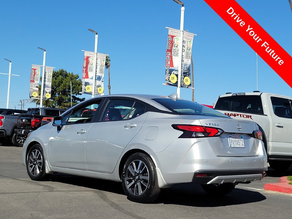 Used 2025 Nissan Versa SV w/ Trunk Package FWD image 2