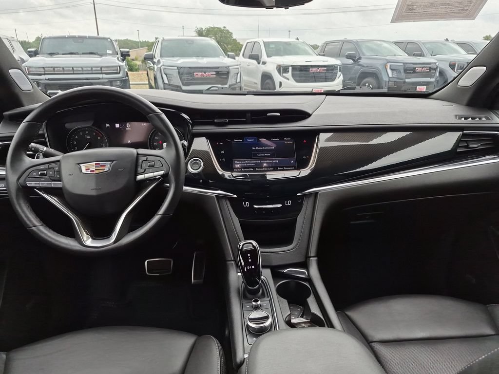Used 2023 Cadillac XT6 Sport w/ Technology Package AWD/4WD image 33