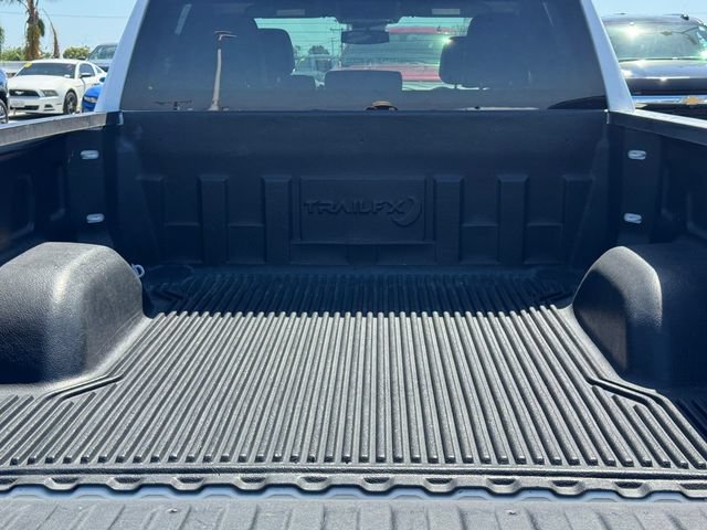 Certified 2025 GMC Sierra 1500 SLT RWD image 9