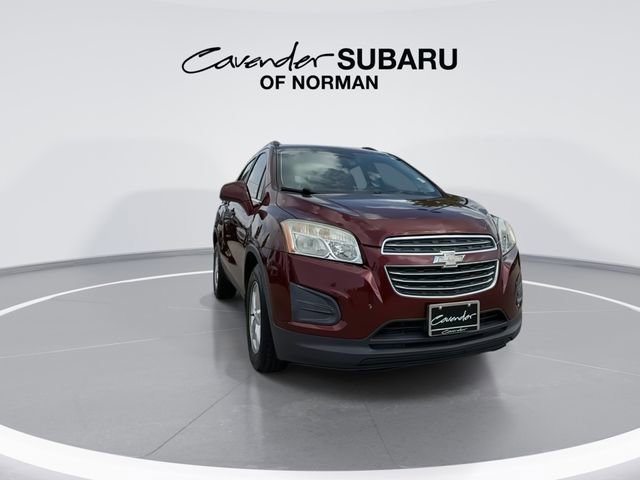 Used 2016 Chevrolet Trax LT w/ LT Sun and Sound Package FWD image 3