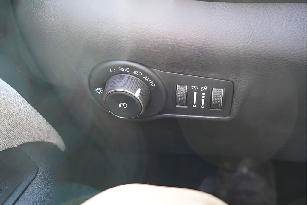 Used 2022 Jeep Compass Latitude image 20