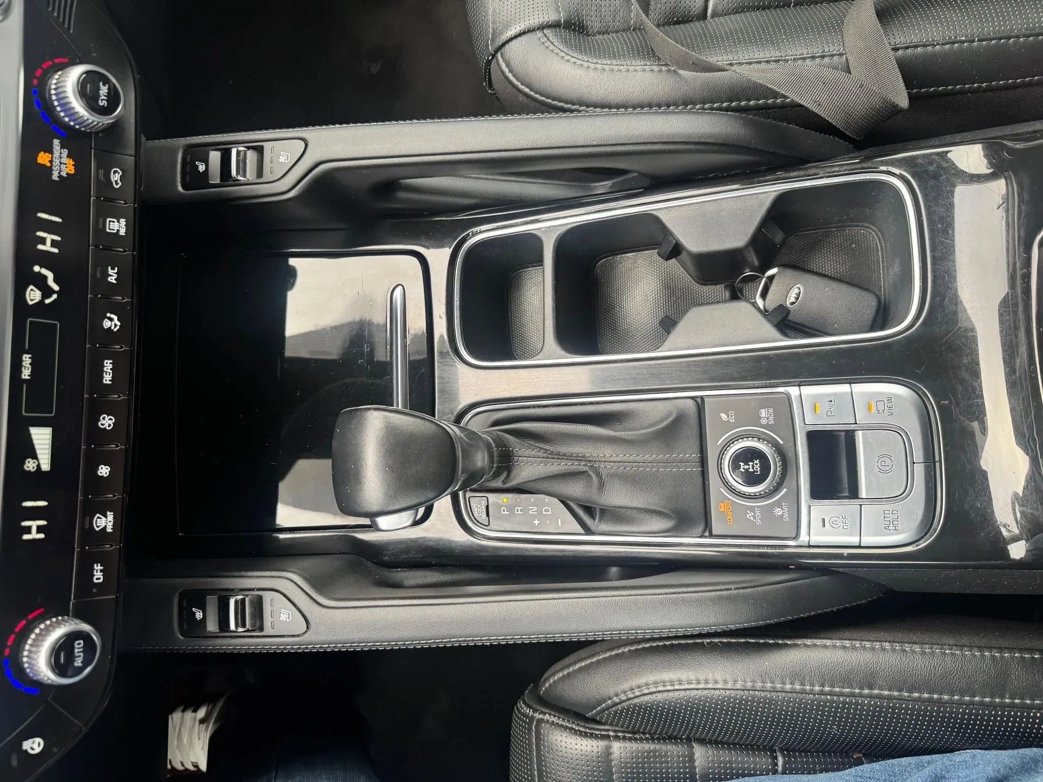 Used 2020 Kia Telluride SX w/ SX Prestige Package image 18