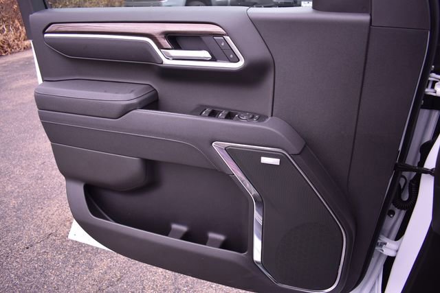 New 2026 Chevrolet Silverado 1500 RST w/ Dark Appearance Package image 37