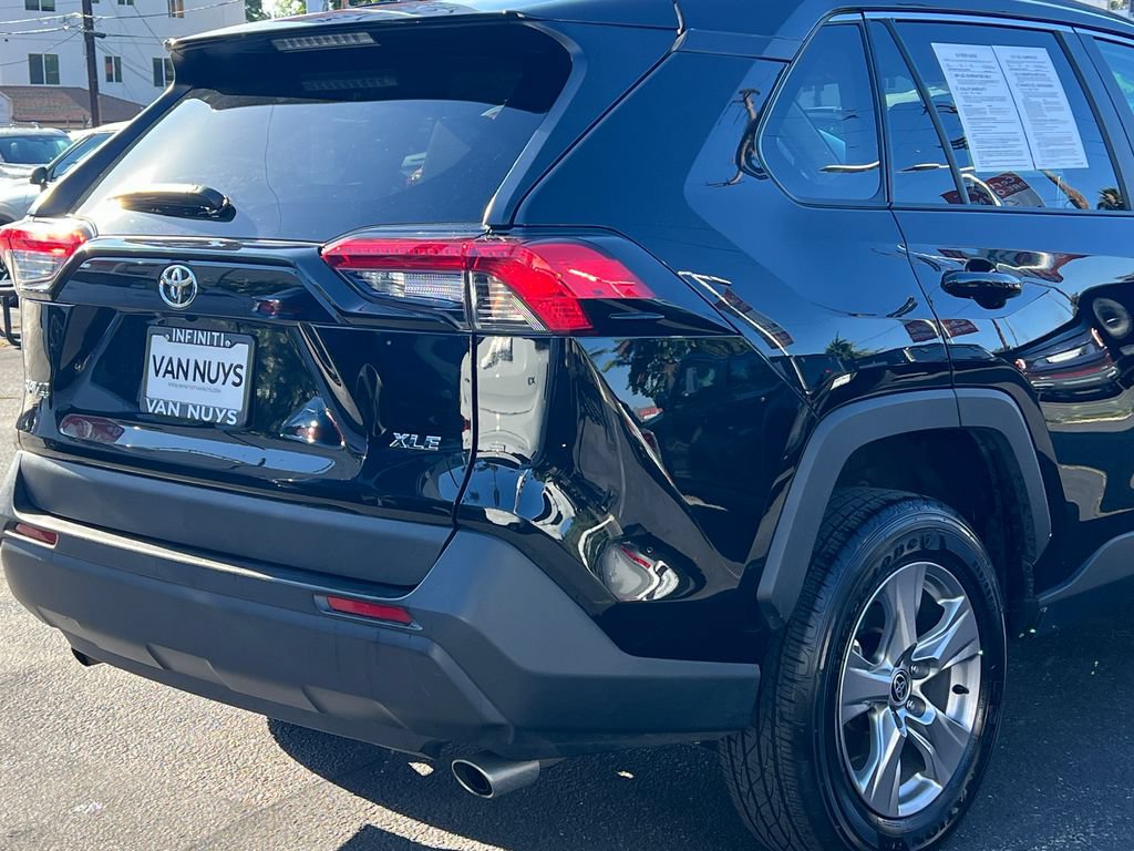 Used 2025 Toyota RAV4 XLE FWD image 8
