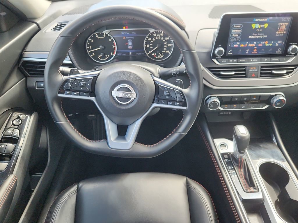 Used 2025 Nissan Altima 2.5 SR FWD image 11