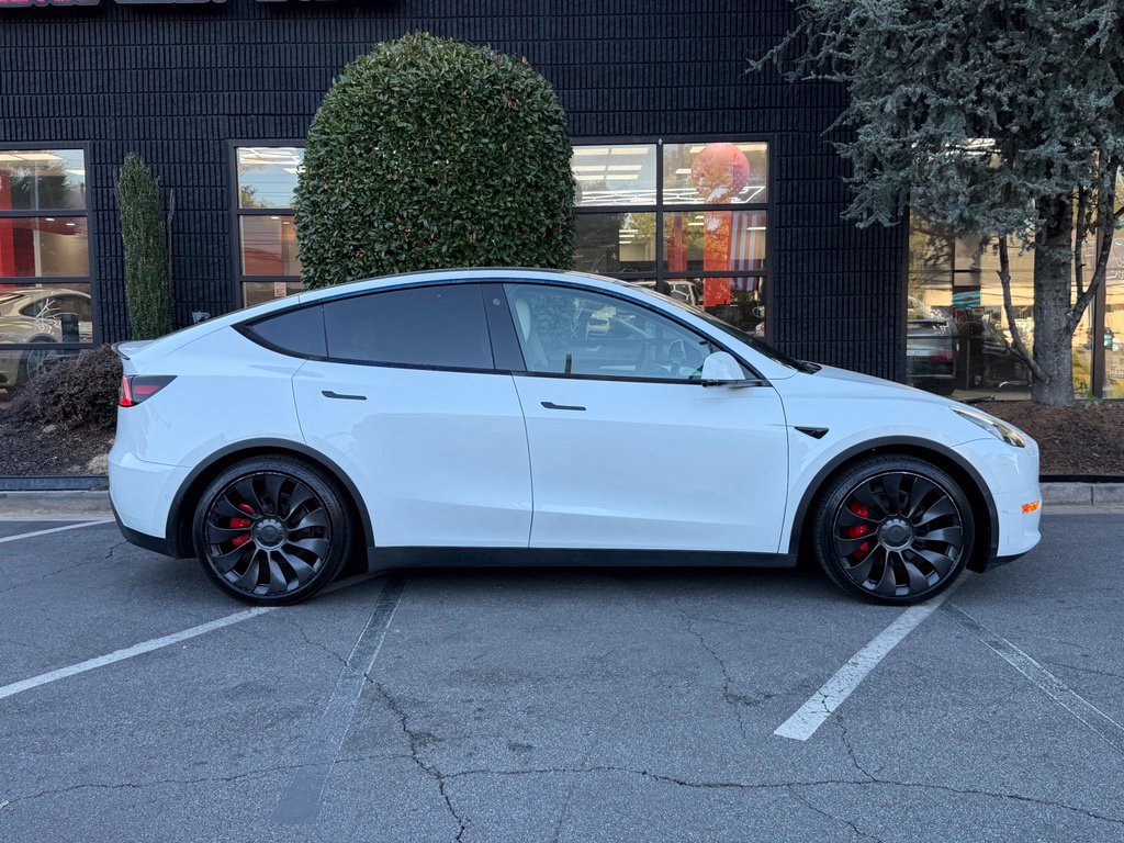 Used 2022 Tesla Model Y Performance AWD/4WD image 21