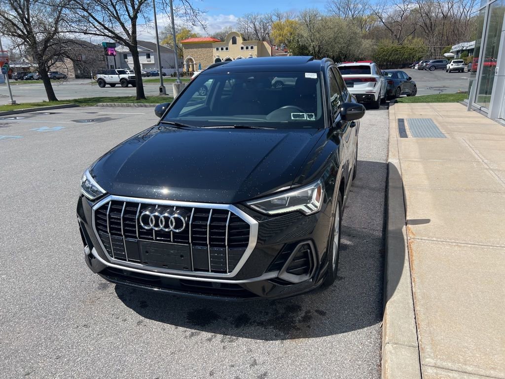 Used 2020 Audi Q3 2.0T Prestige w/ Prestige Package image 46