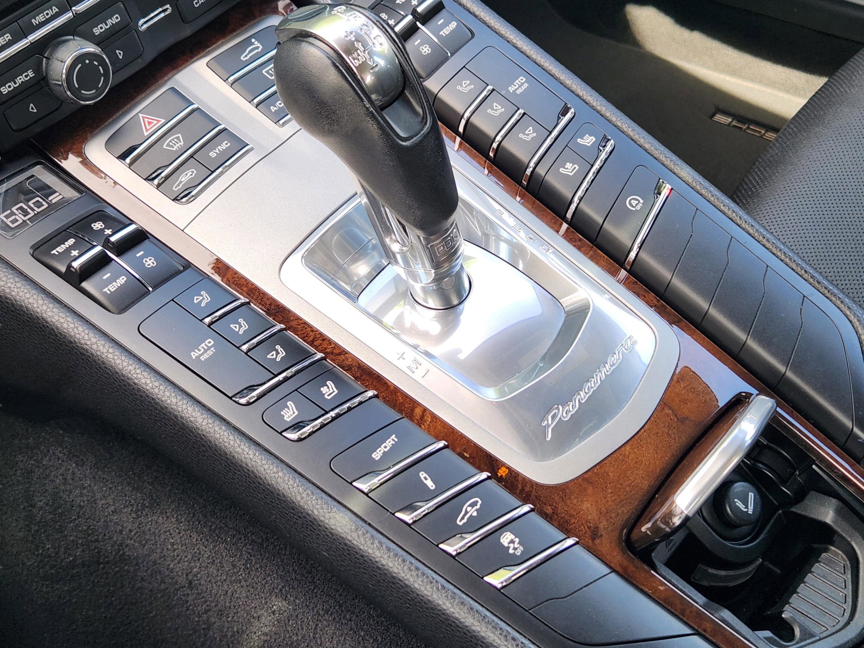 Used 2015 Porsche Panamera S image 13