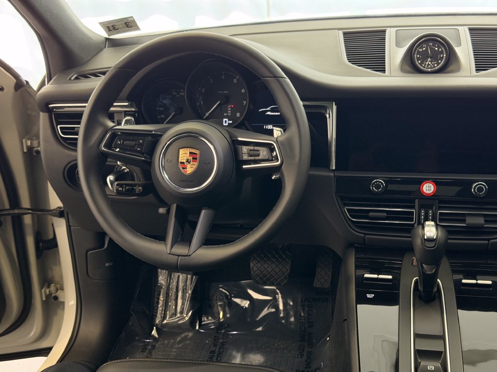 Certified 2026 Porsche Macan AWD/4WD image 20