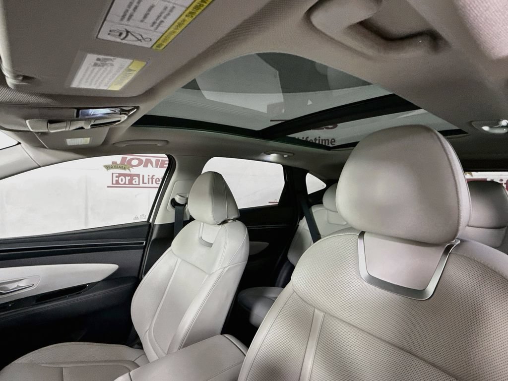 Certified 2024 Hyundai Tucson Limited AWD/4WD image 12