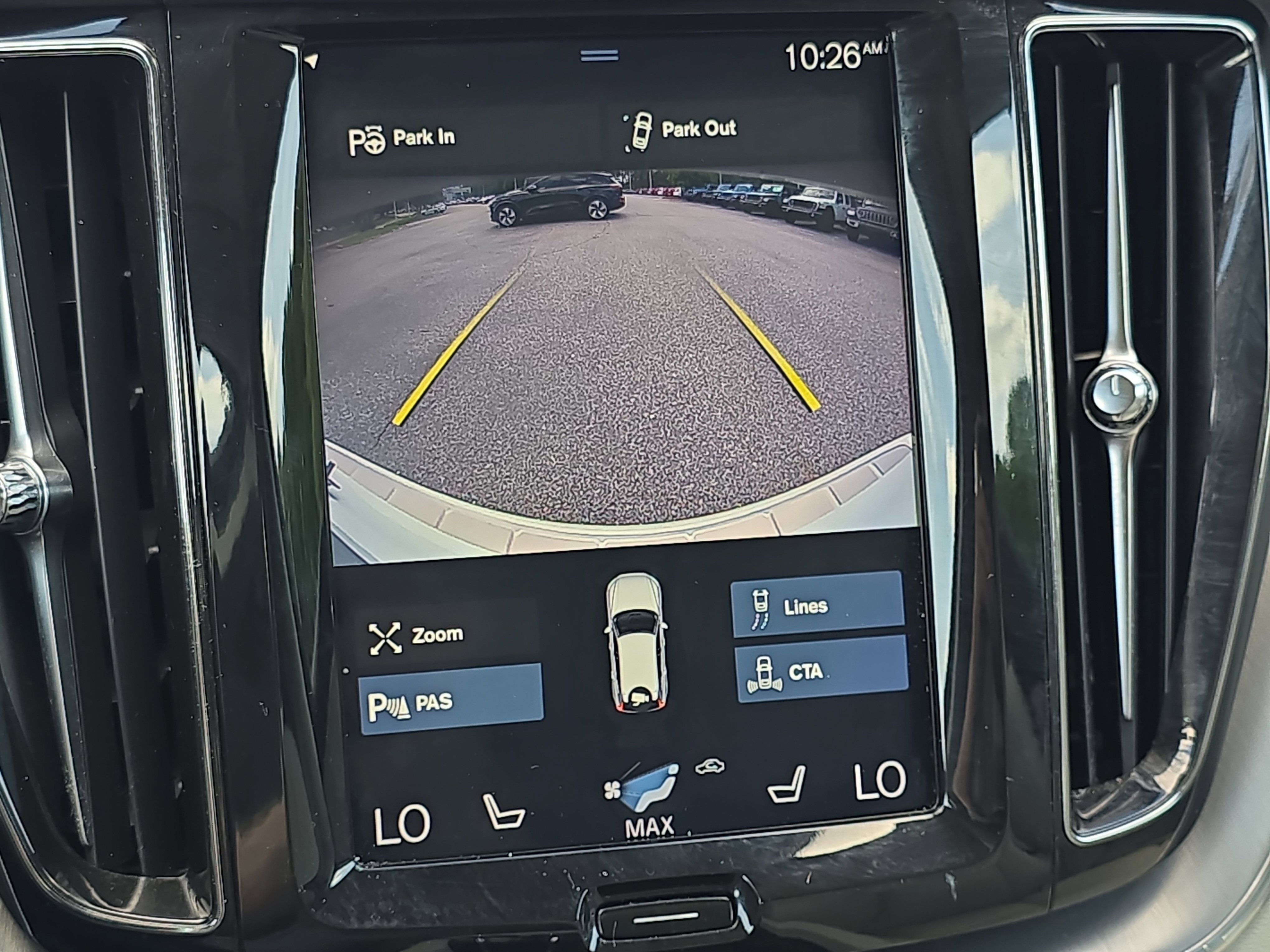 Used 2019 Volvo XC60 T5 Momentum w/ Multimedia Package AWD/4WD image 24
