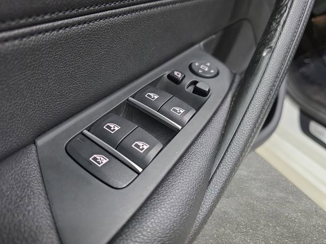 Used 2018 BMW 530i xDrive AWD/4WD image 27