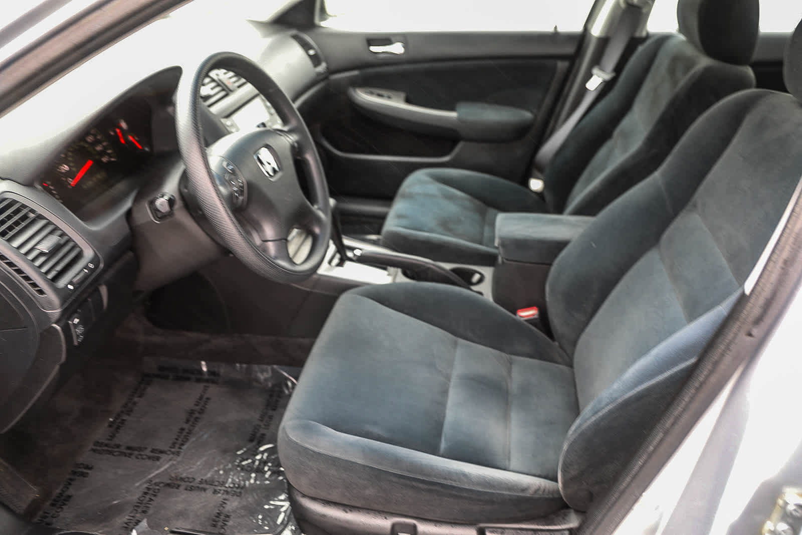 Used 2005 Honda Accord EX image 17