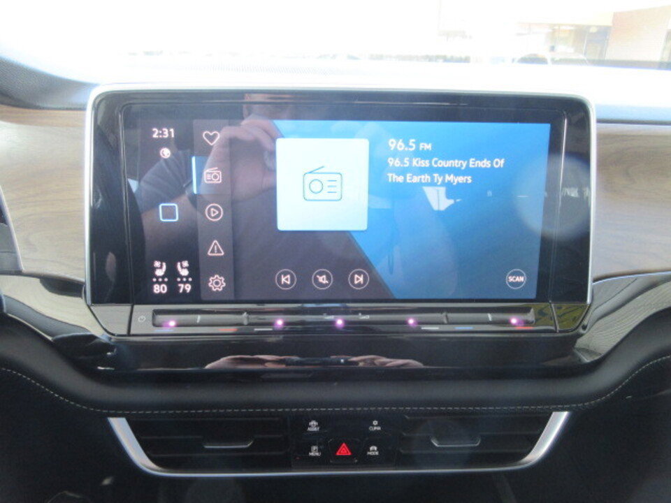 Used 2025 Volkswagen Atlas SE image 25