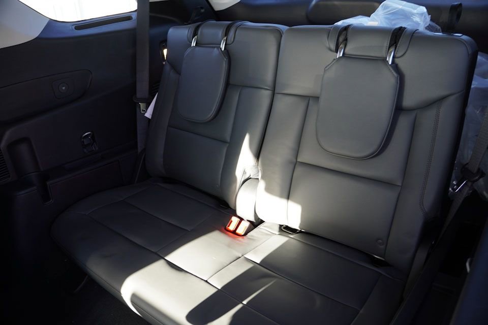New 2026 Ford Explorer Active w/ Active Comfort Package image 12
