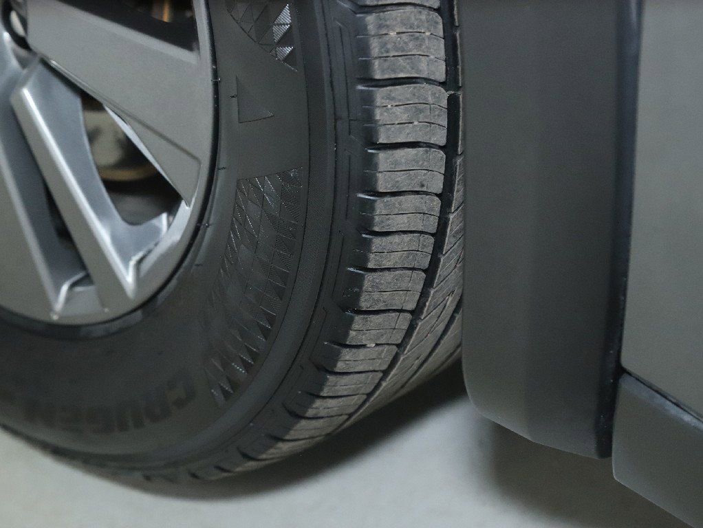 Used 2025 Nissan Pathfinder SV image 39