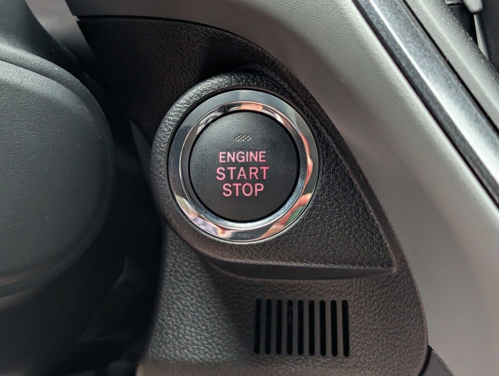 Used 2025 Subaru Crosstrek 2.5i Limited w/ Crosstrek Mirror Package image 6