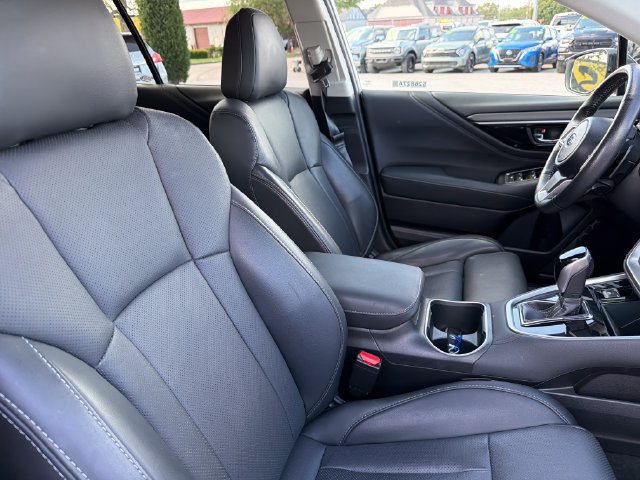 Used 2025 Subaru Outback Limited AWD/4WD image 25
