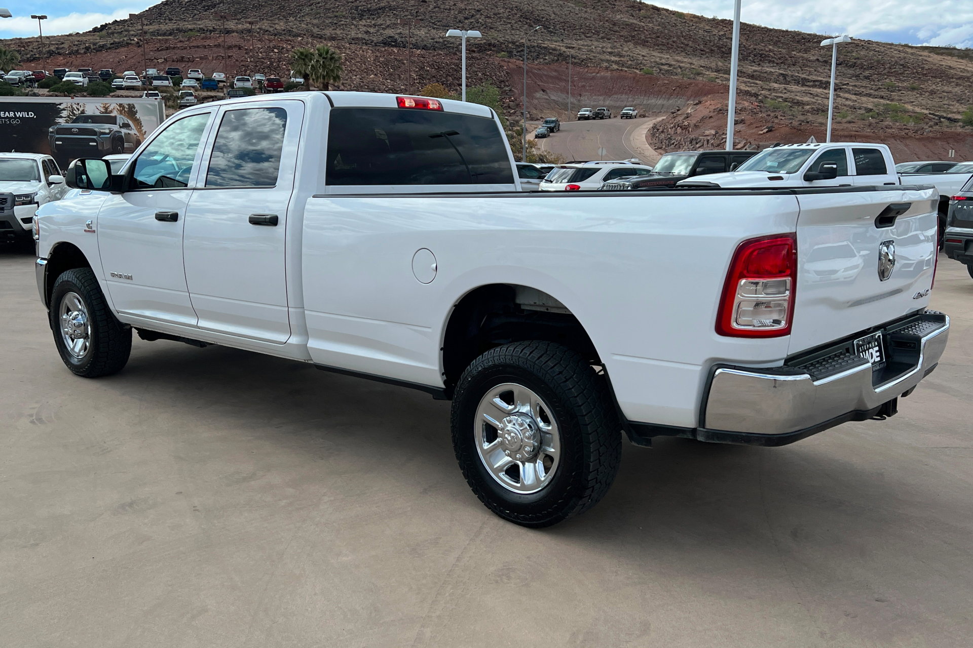 Used 2022 RAM 2500 Tradesman w/ Chrome Appearance Group AWD/4WD image 3