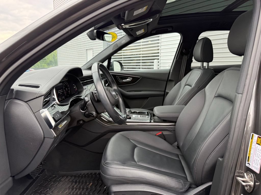 Used 2025 Audi Q7 2.0T Premium Plus w/ Premium Plus Package AWD/4WD image 28