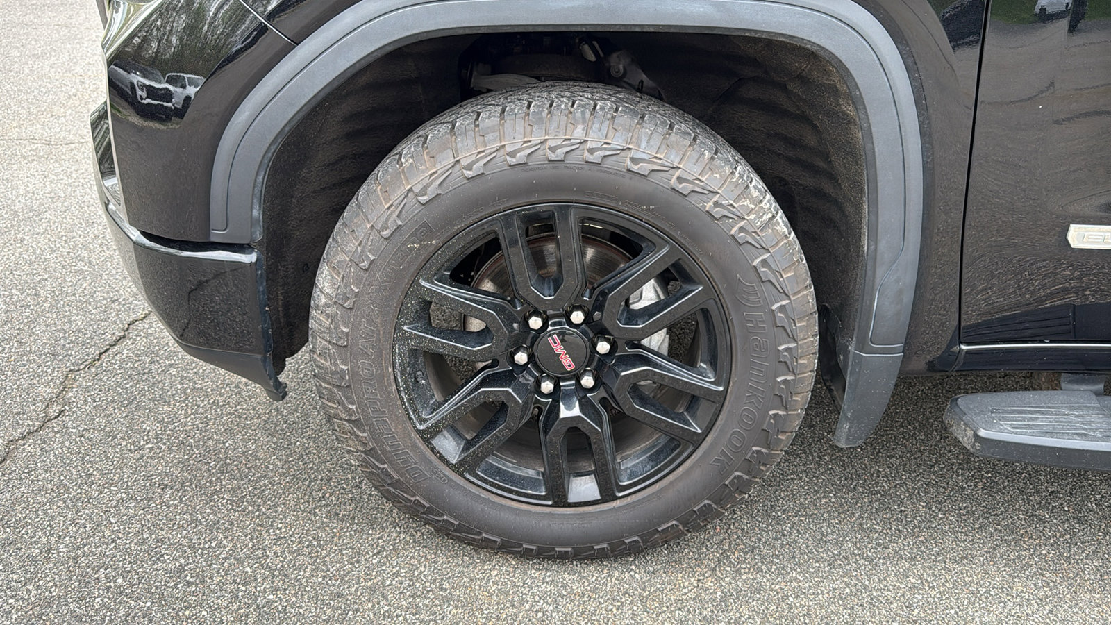 Used 2020 GMC Sierra 1500 Elevation w/ Elevation Value Package AWD/4WD image 11