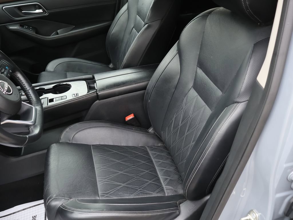 Used 2023 Nissan Rogue Platinum w/ Platinum Premium Package FWD image 17