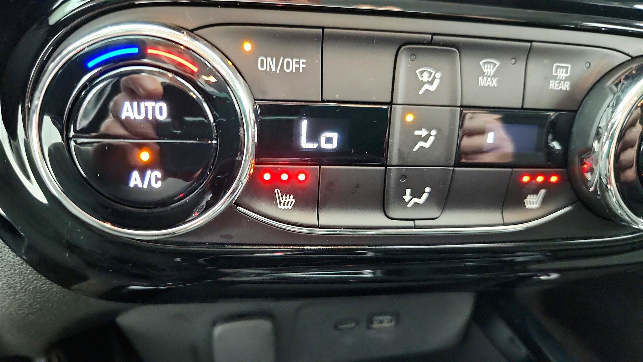 Used 2024 Chevrolet Trax ACTIV w/ Driver Confidence Package FWD image 19