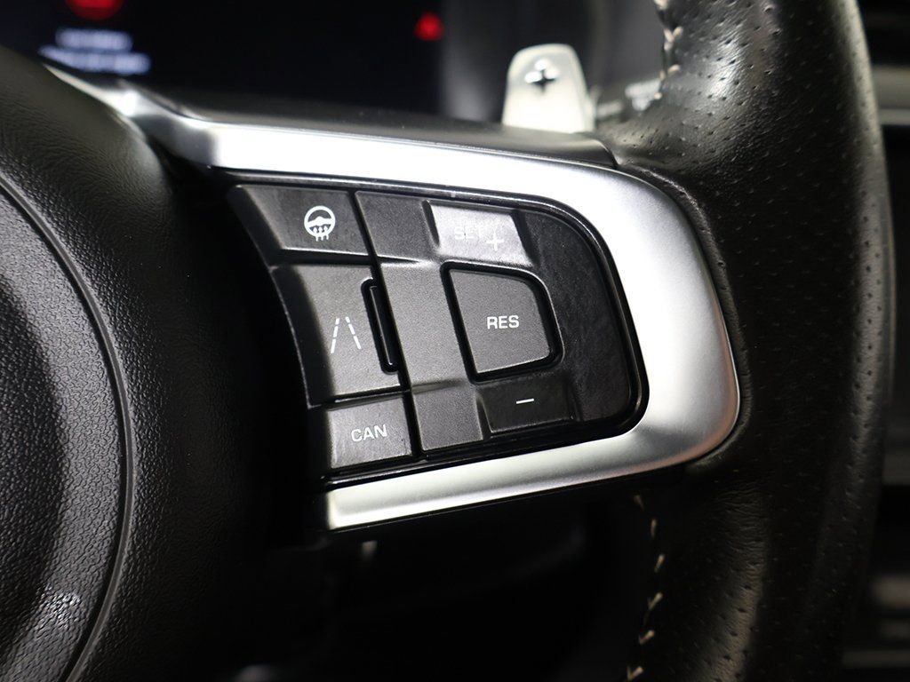 Used 2020 Jaguar F-PACE SVR image 45