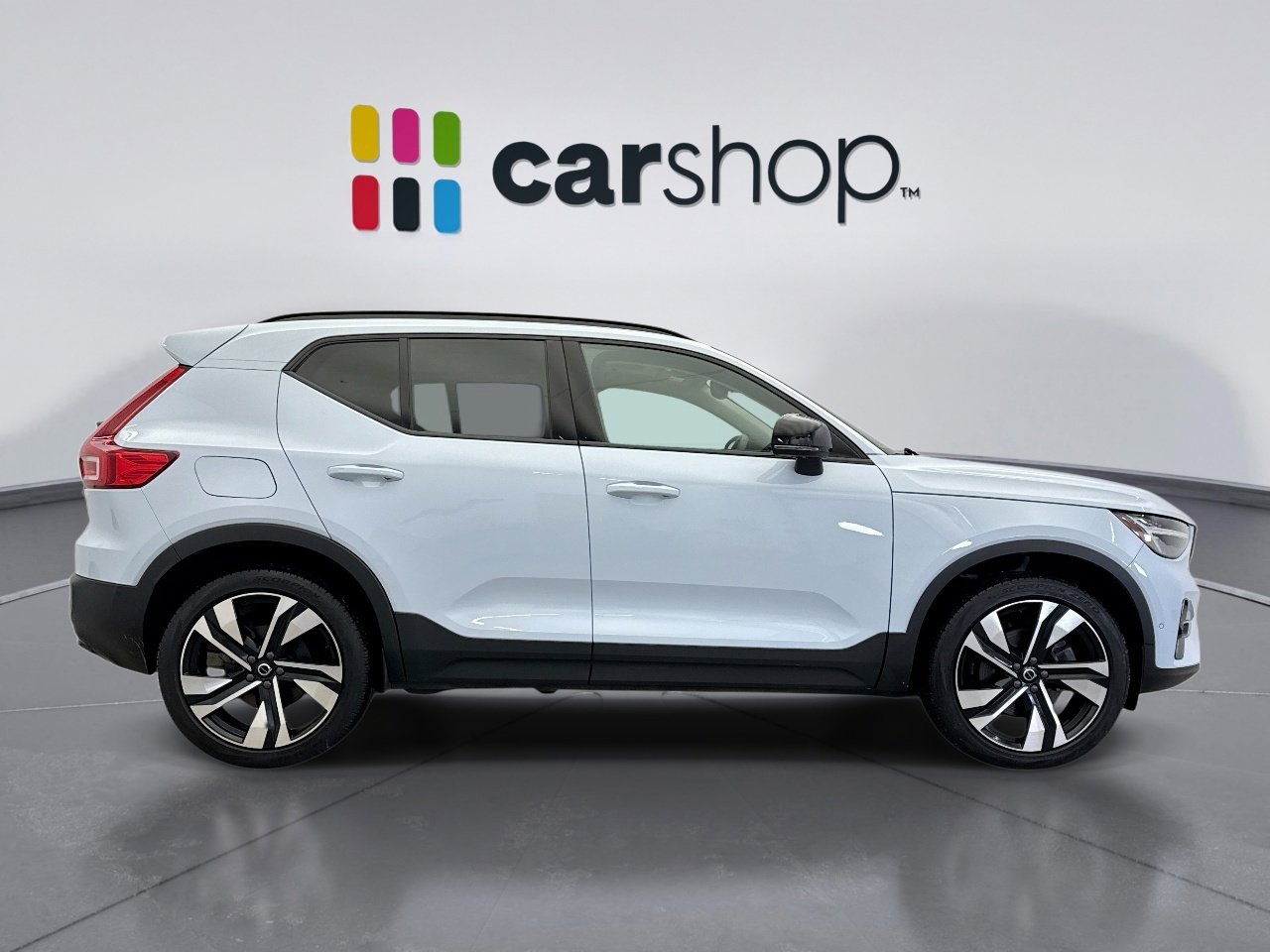 Used 2024 Volvo XC40 B5 Ultimate image 6