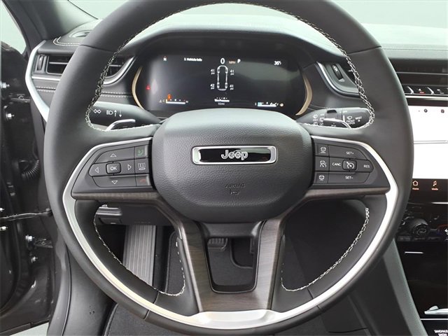 New 2025 Jeep Grand Cherokee L Limited image 16